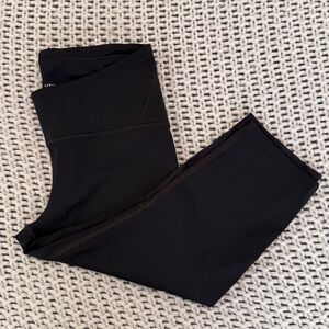 NWOT Under Armour Fly Fast Speed Capris